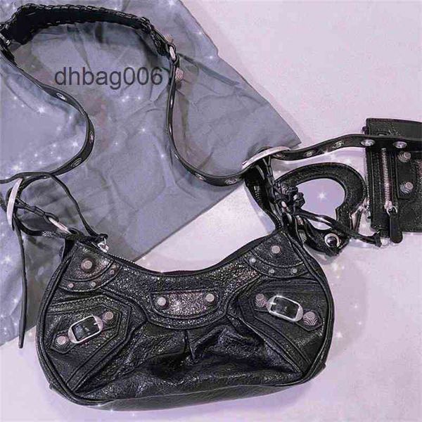 handbag balenciga locomotive italy home leather bags b le cagole 2022 women's designer one fold armpit single shoulder messenger
handbag balenciga locomotive italy home leather bags b le cagole 2022 women's designer one fold armpit single shoulder messenger