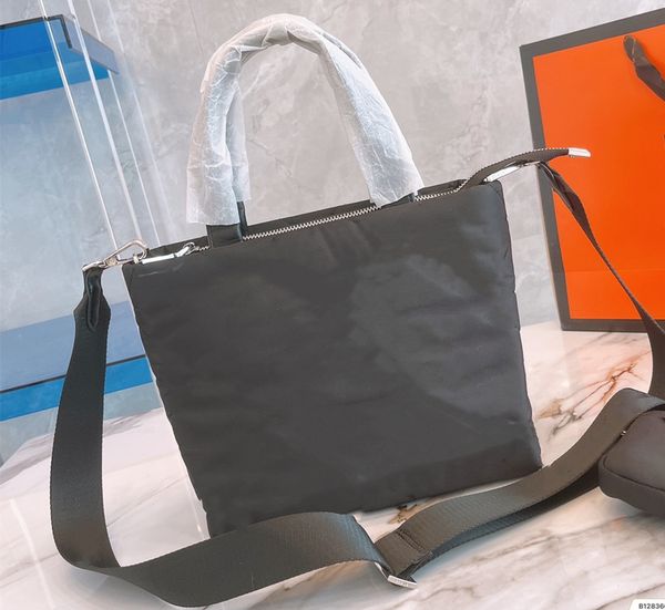 women's classic spring and summer new high-grade tote bag versatile practical fresh art simple atmosphere elegant novel exquisite desig
women's classic spring and summer new high-grade tote bag versatile practical fresh art simple atmosphere elegant novel exquisite desig