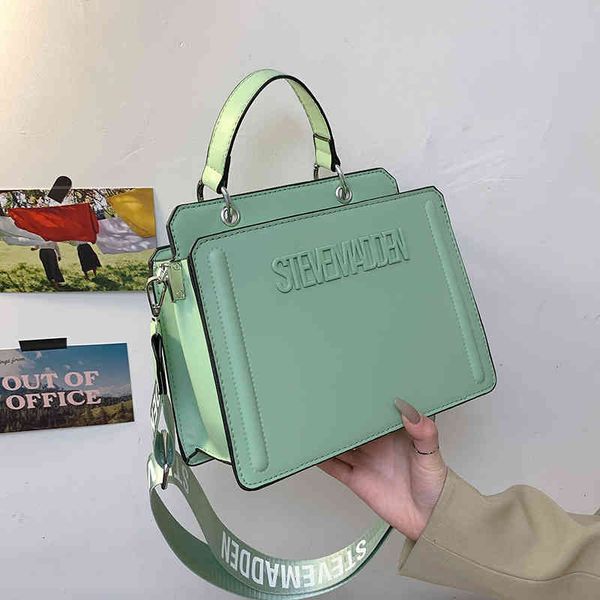 summer simple portable msenger large capacity color shoulder small 2022 new brand bags fashion trend factory direct sales
summer simple portable msenger large capacity color shoulder small 2022 new brand bags fashion trend factory direct sales