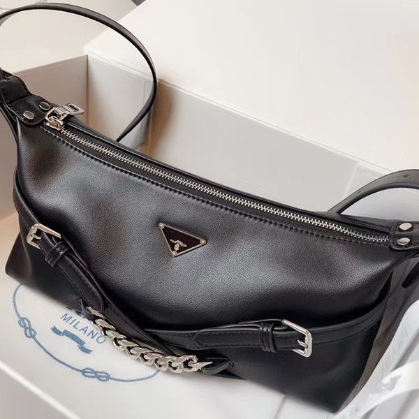 shoulder bags women's designer crossbody bags new classic leather baguettes 
shoulder bags women's designer crossbody bags new classic leather baguettes