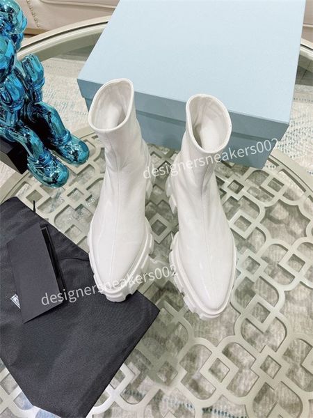 2022 latest mens womens sports shoes solid color series simple fashionable leather material comfortable and soft zh211016, Black
2022 latest mens womens sports shoes solid color series simple fashionable leather material comfortable and soft zh211016, Black