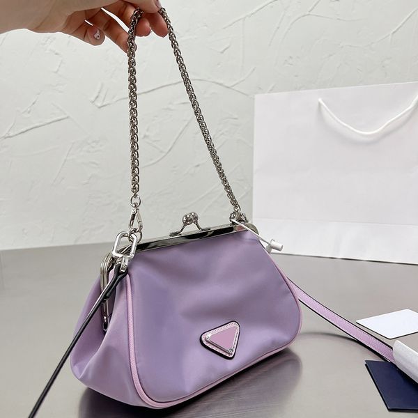 chain designer bag triangle shoulder bags cute dumpling bag women fashion crossbody bags all-match chain solid color wallet coin purse handb
chain designer bag triangle shoulder bags cute dumpling bag women fashion crossbody bags all-match chain solid color wallet coin purse handb