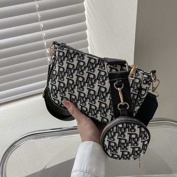 women's 2022 new single shoulder messenger bag hand korean ins fashion trend small square armpit bag purses onlines
women's 2022 new single shoulder messenger bag hand korean ins fashion trend small square armpit bag purses onlines