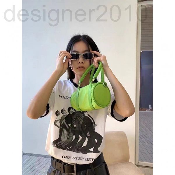 women's t-shirt designer chaopai 22 early spring new figure print street hip hop texture design comfortable short sleeve t-shirt q8a9, White
women's t-shirt designer chaopai 22 early spring new figure print street hip hop texture design comfortable short sleeve t-shirt q8a9, White