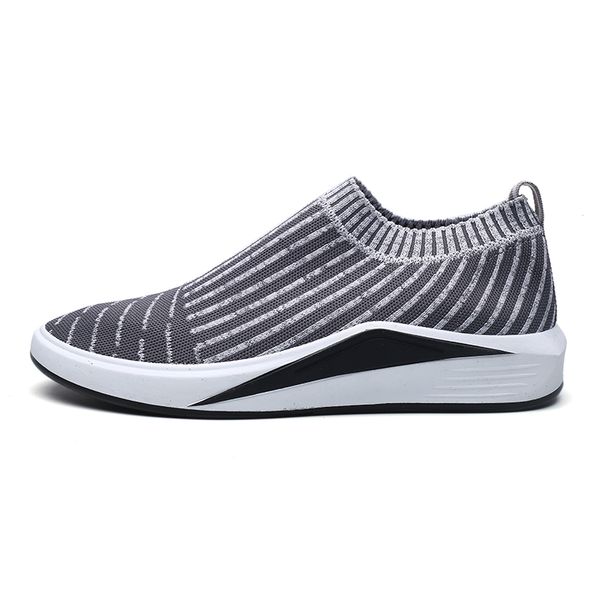 casual shoes designer rhyton sneaker men women shoe straw berry wave mouth print trainer man woman by shoe 41
casual shoes designer rhyton sneaker men women shoe straw berry wave mouth print trainer man woman by shoe 41