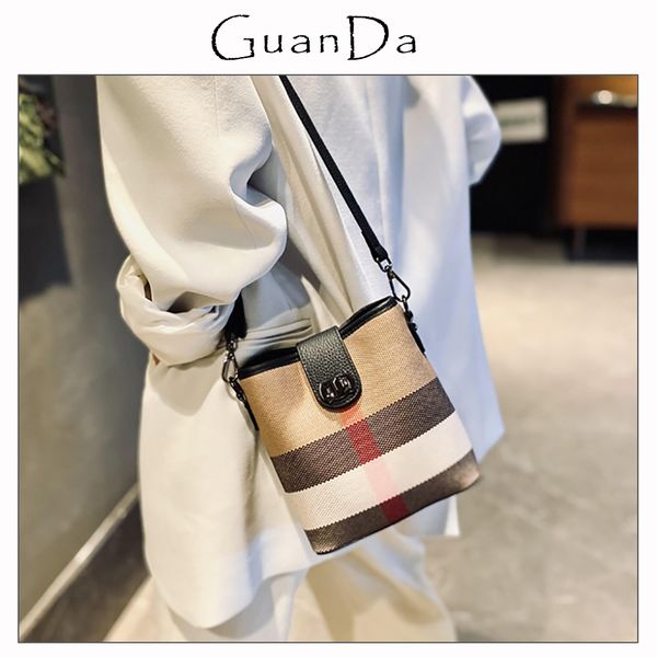 fashion versatile plaid canvas bag for women designer luxury classic plaid female shoulder bag small bucket handbag for girls
fashion versatile plaid canvas bag for women designer luxury classic plaid female shoulder bag small bucket handbag for girls
