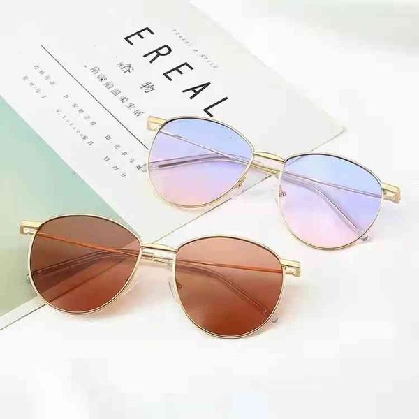 sunglasses small round frame metal full ocean film men's and women's thin, White;black
sunglasses small round frame metal full ocean film men's and women's thin, White;black