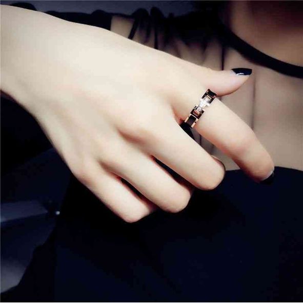 designer fashion heart ring for woman man love diamond inlaid mens womens version student simple fashion cool personality titanium steel ros, Slivery;golden
designer fashion heart ring for woman man love diamond inlaid mens womens version student simple fashion cool personality titanium steel ros, Slivery;golden
