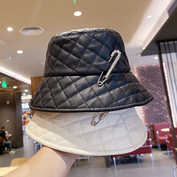 japanese autumn winter women diamond studded fisherman cap korean version pu soft leather punk pin bucket hat fashion designer 220325, Blue;gray
japanese autumn winter women diamond studded fisherman cap korean version pu soft leather punk pin bucket hat fashion designer 220325, Blue;gray