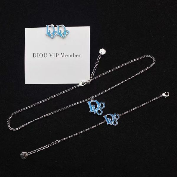 factory direct brand d family 2022 new cd letter bracelet necklace female dijia net red star earrings, Silver
factory direct brand d family 2022 new cd letter bracelet necklace female dijia net red star earrings, Silver