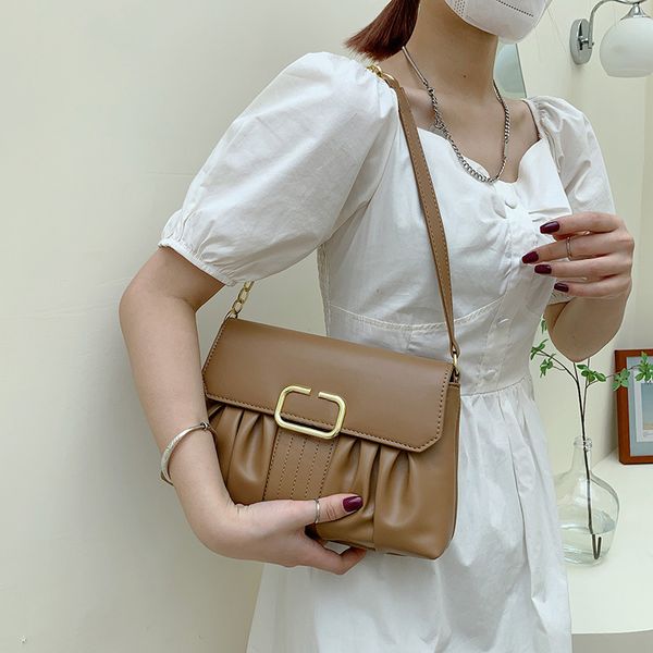 designer metal logo bags summer style pleated bag women's 2022 fashion texture single shoulder messenger bags
designer metal logo bags summer style pleated bag women's 2022 fashion texture single shoulder messenger bags