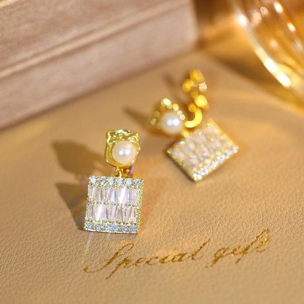 stud pearl ear clip without pierced female zircon light luxury earrings high-end, Golden;silver
stud pearl ear clip without pierced female zircon light luxury earrings high-end, Golden;silver