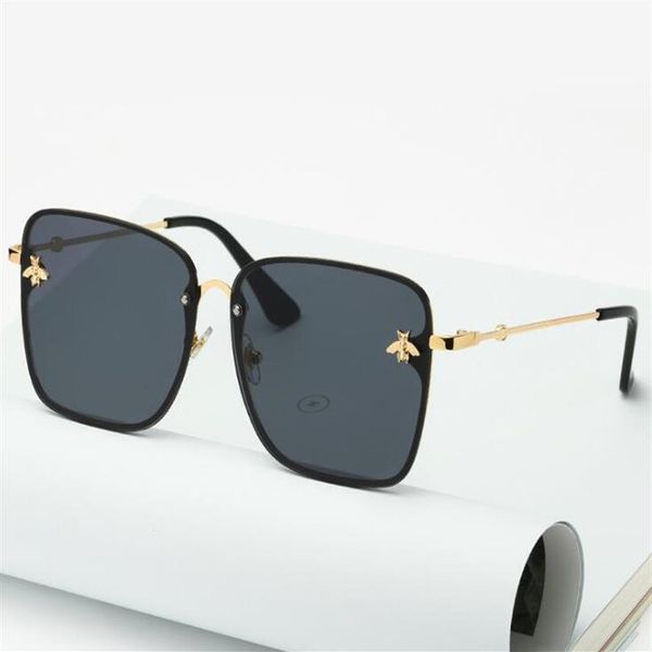 2021 brand designer bees sunglasses women mens fashion metal square oversized vintage female male uv400 glasses1974, White;black
2021 brand designer bees sunglasses women mens fashion metal square oversized vintage female male uv400 glasses1974, White;black