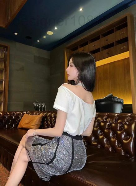 women's t-shirt designer aw22 summer new solid color slim irregular backless short sleeve t-shirt u5em, White
women's t-shirt designer aw22 summer new solid color slim irregular backless short sleeve t-shirt u5em, White