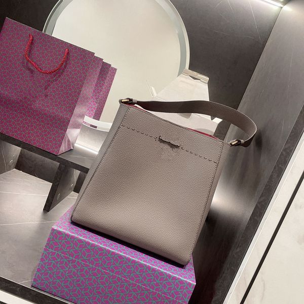 designer handbags purses brand 2022 new fashion bucket bag original leather tote clutch shoulder bags crossbody messenger bag handbaggs
designer handbags purses brand 2022 new fashion bucket bag original leather tote clutch shoulder bags crossbody messenger bag handbaggs