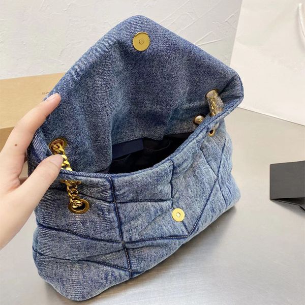 ladies denim shoulder crossbody bag designer messenger bags single zipper plain thread sequins letter sequined hasp soft canvas flap pocket
ladies denim shoulder crossbody bag designer messenger bags single zipper plain thread sequins letter sequined hasp soft canvas flap pocket