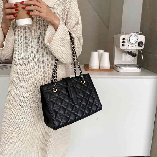 bag crossbody fashion high-capacity simple rhombic lattice embroidered chain msenger capacity retro female bags all-match shoulder messenger
bag crossbody fashion high-capacity simple rhombic lattice embroidered chain msenger capacity retro female bags all-match shoulder messenger