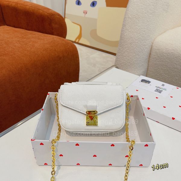 2022 new embossed mini messenger bag morphing super handsome bag luxury fashion shopping crossbody bags wholesale designer's wallet han
2022 new embossed mini messenger bag morphing super handsome bag luxury fashion shopping crossbody bags wholesale designer's wallet han