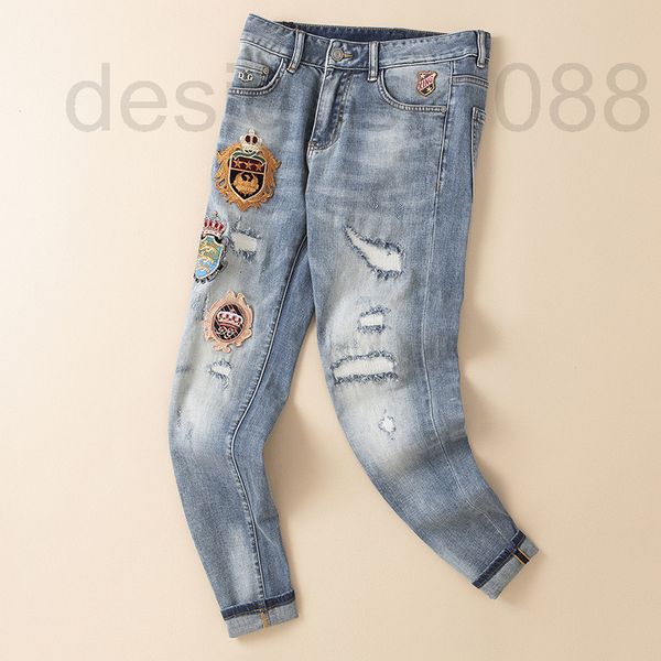 men's jeans designer 2022 new light blue distressed jeans trend spring summer men's pants badge embroidered leggings gkd6
men's jeans designer 2022 new light blue distressed jeans trend spring summer men's pants badge embroidered leggings gkd6