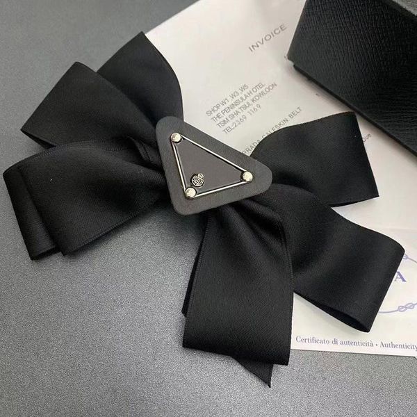 luxurys barrettes designers woman girls hairpin brand classic letter hair clips hairclips fashion bow hairpin, Golden;silver
luxurys barrettes designers woman girls hairpin brand classic letter hair clips hairclips fashion bow hairpin, Golden;silver