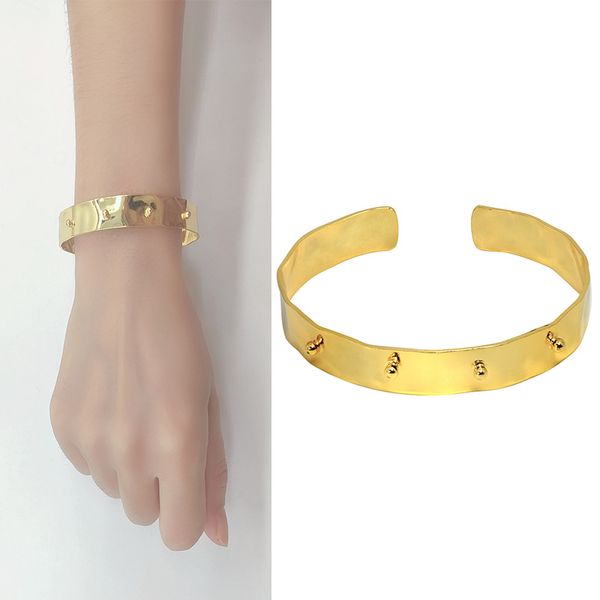 bangle for women luxury brand unique african c-shaped rivet bracelet wedding dubai bridal stainless steel jewelry fashion punk bangles perso, Black
bangle for women luxury brand unique african c-shaped rivet bracelet wedding dubai bridal stainless steel jewelry fashion punk bangles perso, Black
