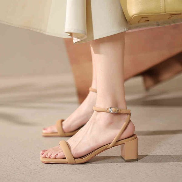 sandals a thick heel sandal with leaky toe summer simple korean fashion one line buckle comfortable sandal 4t36, Black
sandals a thick heel sandal with leaky toe summer simple korean fashion one line buckle comfortable sandal 4t36, Black
