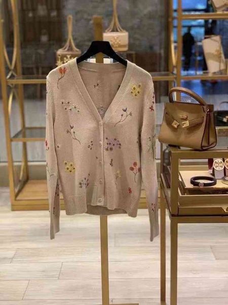 women's sweaters t spring and summer temperament lady style v-neck flower embroidery single breasted knitted coat, White;black
women's sweaters t spring and summer temperament lady style v-neck flower embroidery single breasted knitted coat, White;black