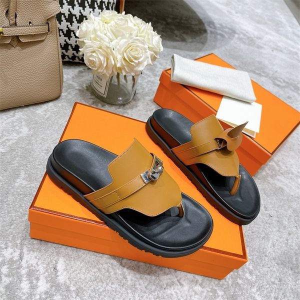 30% off 2022 beach women summer genuine leather platform slippers metal decoration sandals low heels flip flops designer shoes, Black
30% off 2022 beach women summer genuine leather platform slippers metal decoration sandals low heels flip flops designer shoes, Black
