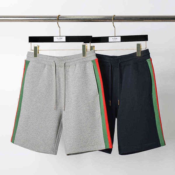 2021 fashion tb thom brand casual shorts men summer red green striped sports knee length tracksuit bottoms jogger track shorts, White;black
2021 fashion tb thom brand casual shorts men summer red green striped sports knee length tracksuit bottoms jogger track shorts, White;black