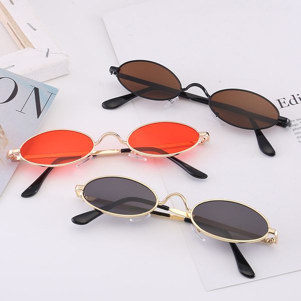 2022 trend european and american metal small ladies sunglasses retro oval frame fashion ocean piece couple sunglasses, White;black
2022 trend european and american metal small ladies sunglasses retro oval frame fashion ocean piece couple sunglasses, White;black