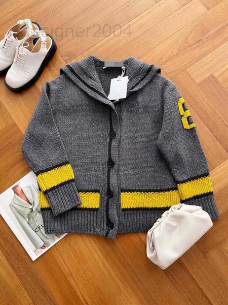 women's sweaters designer 2022 autumn new five star pattern navy collar horn button cashmere wool sweater jacket 651l, White;black
women's sweaters designer 2022 autumn new five star pattern navy collar horn button cashmere wool sweater jacket 651l, White;black