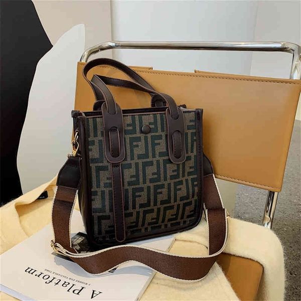 shop online 85% off luggage old flower bag brown hand-held shoulder versatile bag tote bags, Black;red
shop online 85% off luggage old flower bag brown hand-held shoulder versatile bag tote bags, Black;red