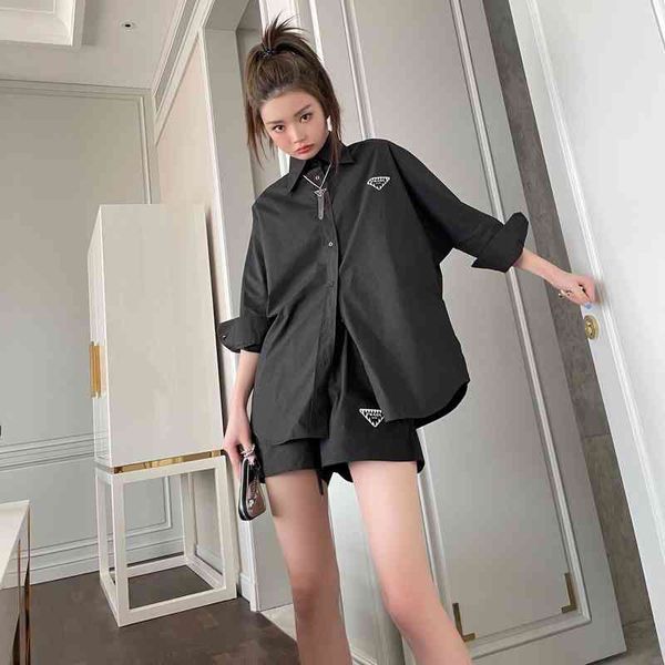 new triangle printing suit women's summer loose and versatile long sleeve shirt elastic waist shorts, White
new triangle printing suit women's summer loose and versatile long sleeve shirt elastic waist shorts, White
