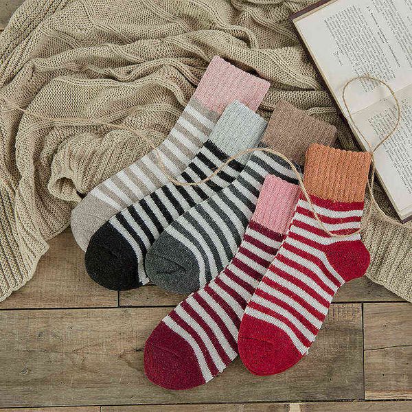 pairs/set autumn and winter thickening warm women's socks women's stripes women's socks wholesale l220714, Black;white
pairs/set autumn and winter thickening warm women's socks women's stripes women's socks wholesale l220714, Black;white
