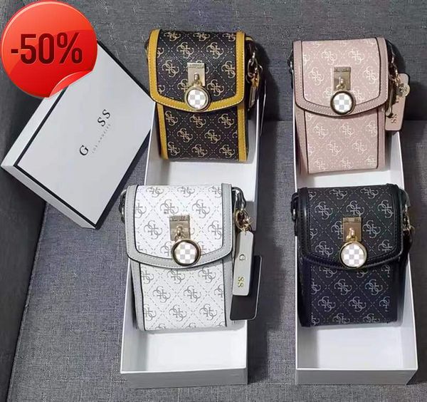 fashion luxury designerhome xiaoxiangfeng female 2022 new niche design chain messenger mobile phone bag
fashion luxury designerhome xiaoxiangfeng female 2022 new niche design chain messenger mobile phone bag