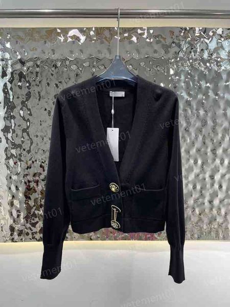 luxury womens sweaters luxurious temperament all-match thin classic short v-neck cardigan design jackets designer sweater women clothing, White;black
luxury womens sweaters luxurious temperament all-match thin classic short v-neck cardigan design jackets designer sweater women clothing, White;black
