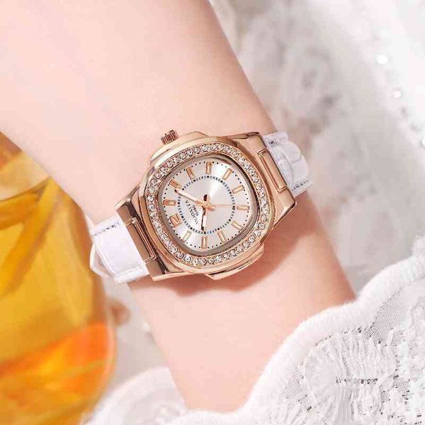 new light luxury all over the sky star diamond inlaid women's watch leisure literary trend temperament belt watch, Slivery;golden
new light luxury all over the sky star diamond inlaid women's watch leisure literary trend temperament belt watch, Slivery;golden
