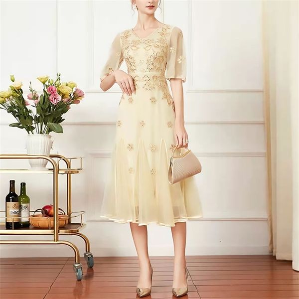 casual dresses wind heavy industry panhua embroidery dress skirt summer v-neck slim fit, hip wrap medium length 1906 35cv, Black;gray
casual dresses wind heavy industry panhua embroidery dress skirt summer v-neck slim fit, hip wrap medium length 1906 35cv, Black;gray