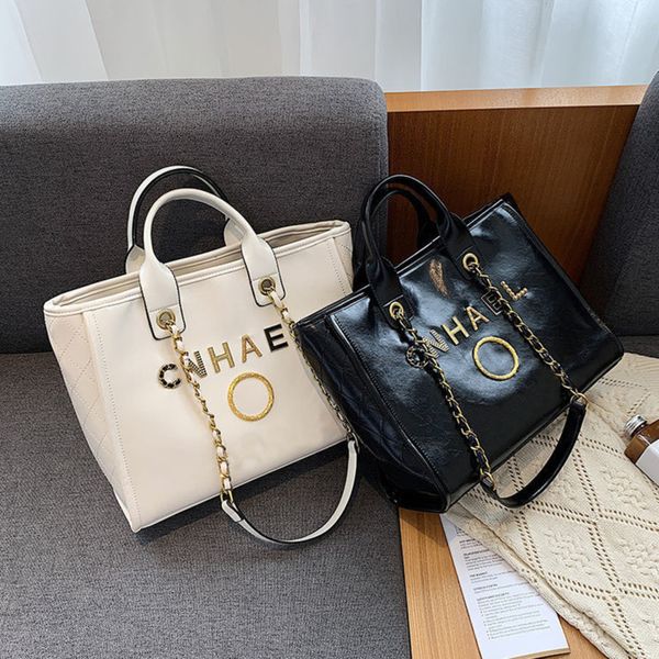 brand women's luxury handbags beach bags designers ch metal letter badge tote evening bag small mini body leather handbag large female
brand women's luxury handbags beach bags designers ch metal letter badge tote evening bag small mini body leather handbag large female