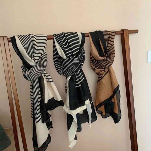 korean dongdaemun style geometric generous scarf super beautiful autumn and winter versatile temperament elegant silk scarf cotton linen, Blue;gray
korean dongdaemun style geometric generous scarf super beautiful autumn and winter versatile temperament elegant silk scarf cotton linen, Blue;gray
