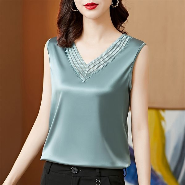 women basic women's tank female vest off shoulder hollow out lace white satin woman clothes ol clothing 220427
women basic women's tank female vest off shoulder hollow out lace white satin woman clothes ol clothing 220427
