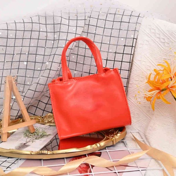 shoulder bags women handbags luxury messenger heart pattern mini chain designer tote leather wallet crossbody purse flap lady evening 220415
shoulder bags women handbags luxury messenger heart pattern mini chain designer tote leather wallet crossbody purse flap lady evening 220415
