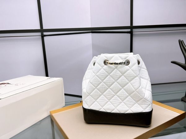 tz gabrielle wandering bag classic vintage gold and silver two tone chain backpack suitable for any occasion any style very light and large
tz gabrielle wandering bag classic vintage gold and silver two tone chain backpack suitable for any occasion any style very light and large
