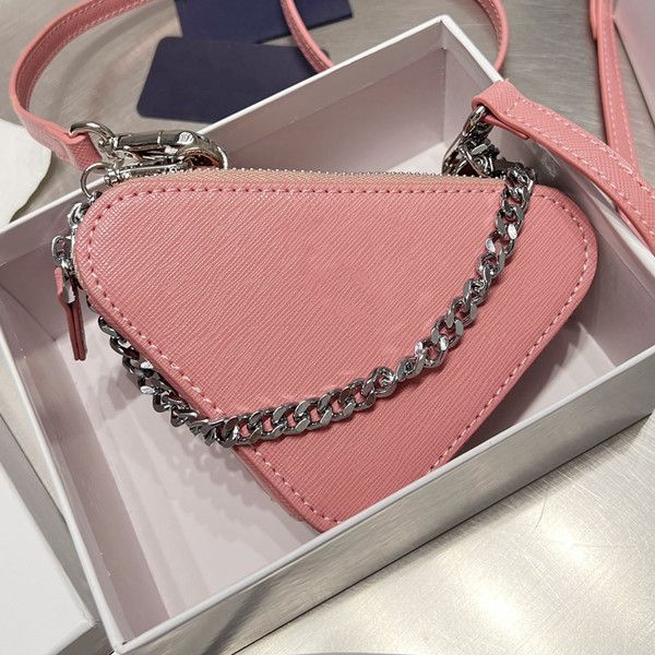classic chain messenger bag mini triangle accessories high-end atmosphere simple style small portable four seasons essential
classic chain messenger bag mini triangle accessories high-end atmosphere simple style small portable four seasons essential