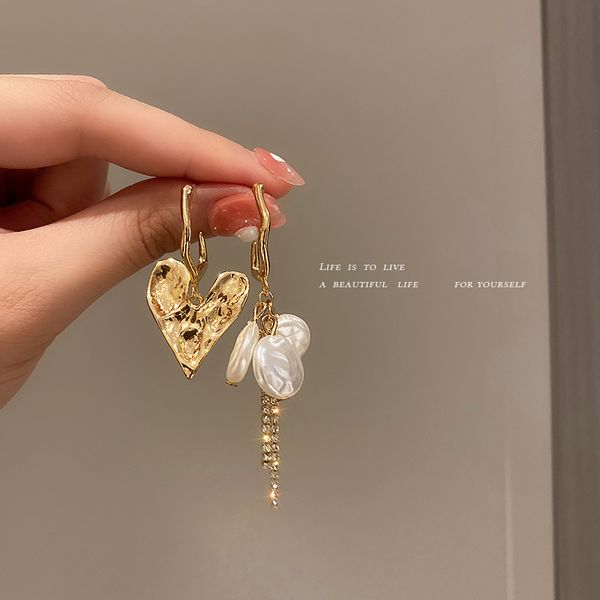 925 silver needle asymmetric pearl heart shape with diamond stud earrings korean personalized fashion earrings long fringe eardrop women, Golden
925 silver needle asymmetric pearl heart shape with diamond stud earrings korean personalized fashion earrings long fringe eardrop women, Golden