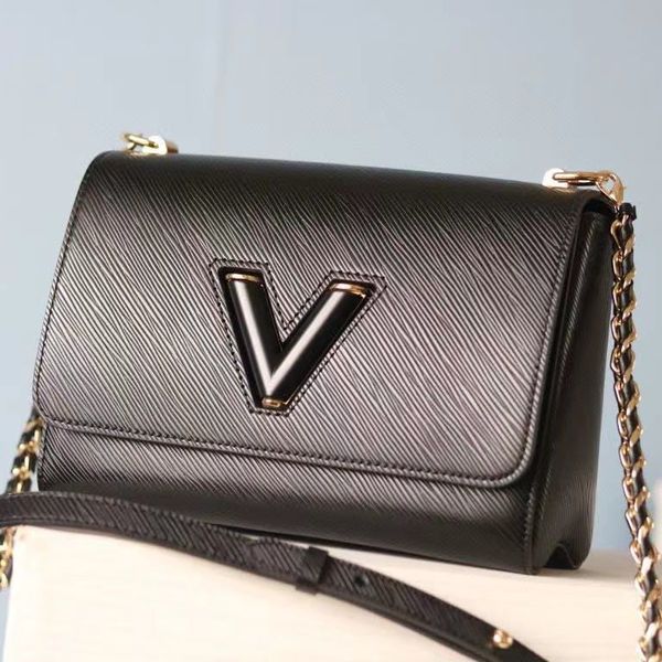 luxury designer handbag women leather chain one shoulder hand messenger bag, Red;black
luxury designer handbag women leather chain one shoulder hand messenger bag, Red;black