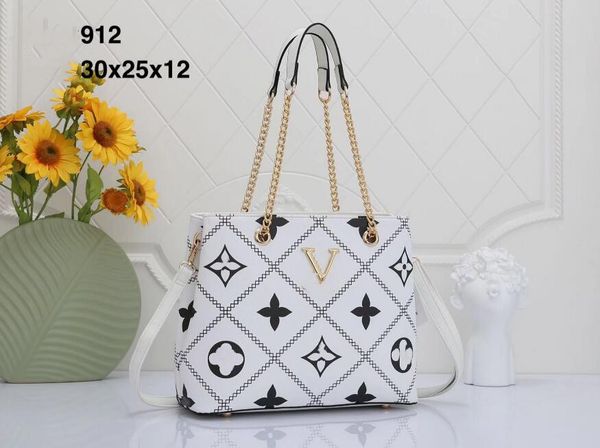 7a quality fashion luxury designers bags messenger handbags 2021 purse lady women wallets hobo purses famous designer cross body totes femal
7a quality fashion luxury designers bags messenger handbags 2021 purse lady women wallets hobo purses famous designer cross body totes femal