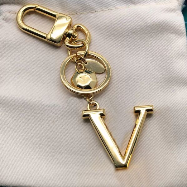 designer letter keychain brand keyring fashion key chain mens luxury car key ring womens keychains men women bags pendant 2207203d, Silver
designer letter keychain brand keyring fashion key chain mens luxury car key ring womens keychains men women bags pendant 2207203d, Silver