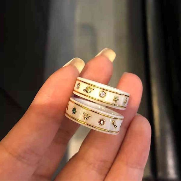 2023 designer new jewelry double black and white ceramic line full circle bee planet star version couple ring, Silver
2023 designer new jewelry double black and white ceramic line full circle bee planet star version couple ring, Silver