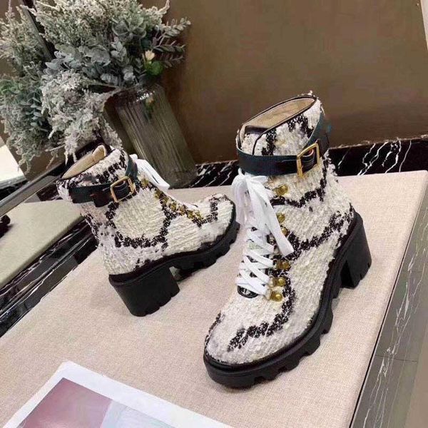 casual luxury designer shoes tweed lace up sylvie combat ankle boots beige with original box, Black
casual luxury designer shoes tweed lace up sylvie combat ankle boots beige with original box, Black